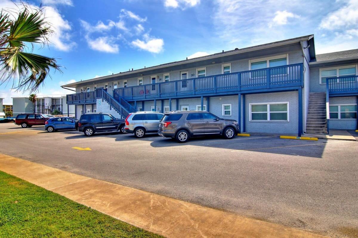 Captain Quarter'S 1 Bedrm Unit At Sea Isle Village Port Aransas Exterior photo